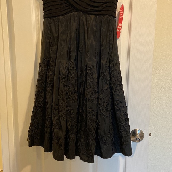 Adorable cocktail dress NWT - Picture 3 of 7